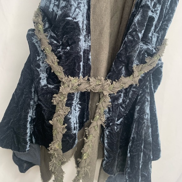 BKE Boutique Velvet and Lace Vest - Picture 3 of 5